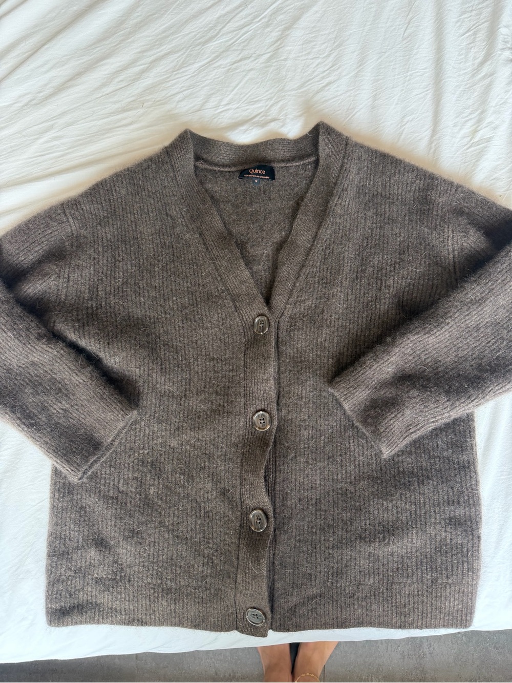 Quince Women's Brown Button-Front V-Neck Cardigan